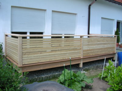 Holzbalkon